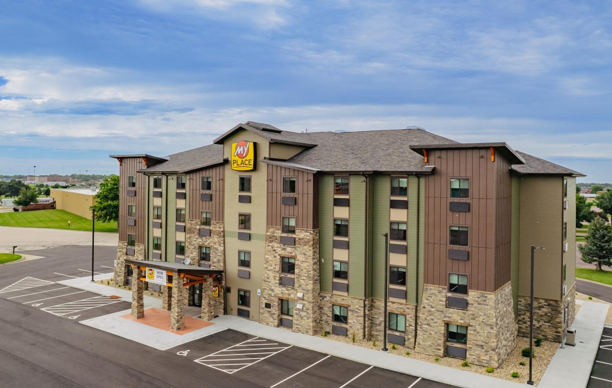 My Place Hotel-Mitchell Sd エクステリア 写真