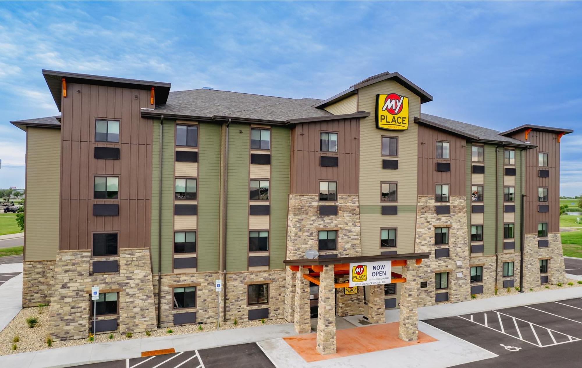 My Place Hotel-Mitchell Sd エクステリア 写真