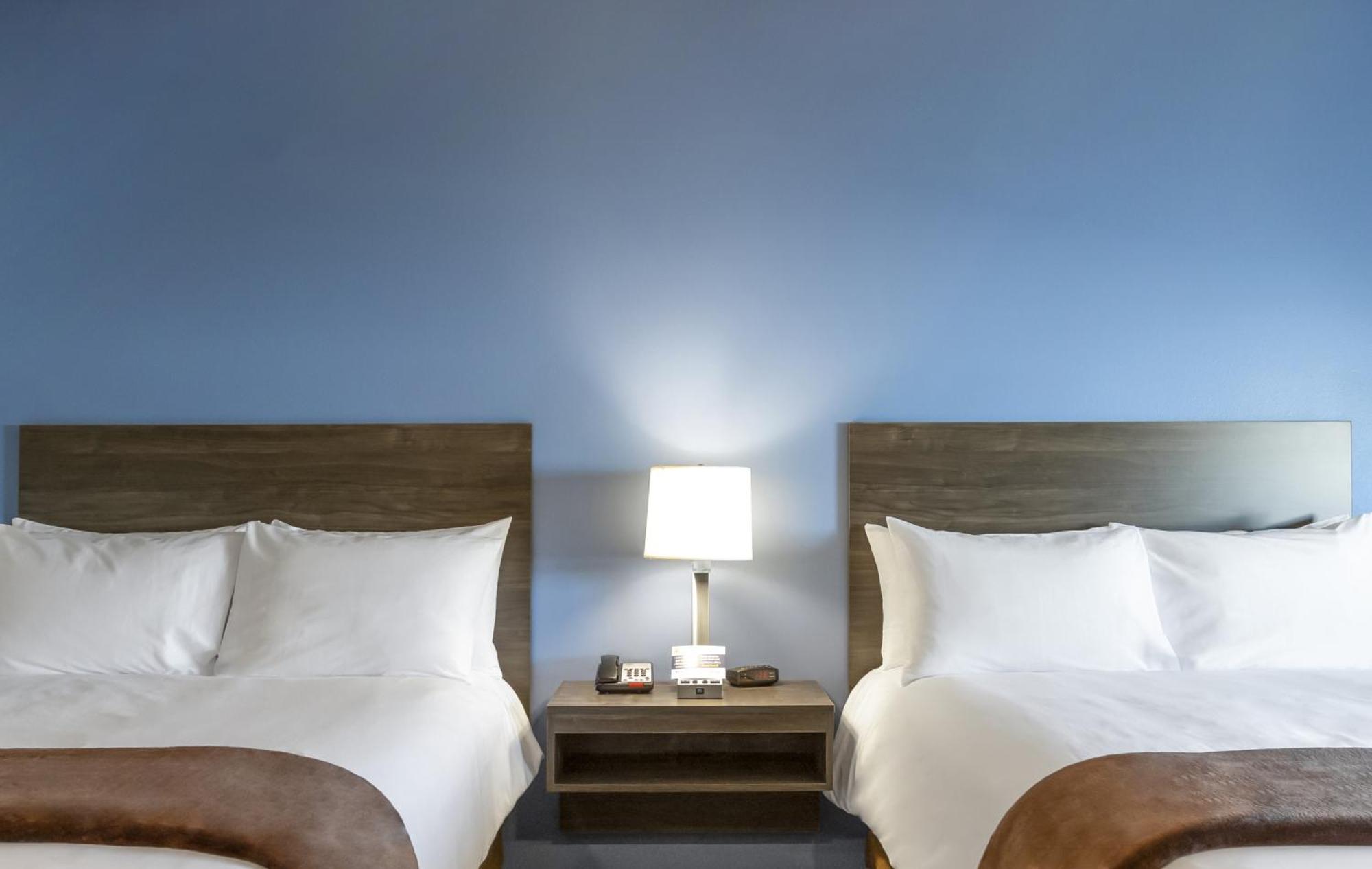 My Place Hotel-Mitchell Sd エクステリア 写真